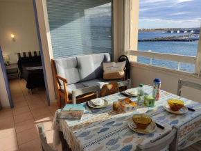 Gruissan : T2 Vue Mer, Plage & Port à Pied, Parking Privé, Animaux -10kg Ok - FR-1-796-34